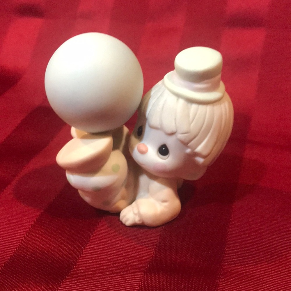 Adorable Figurine with Top Hat